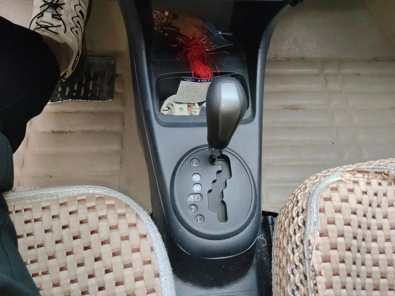 Suzuki Alto 2013 1.0L Automatic Luxury Model — миниатюра 14