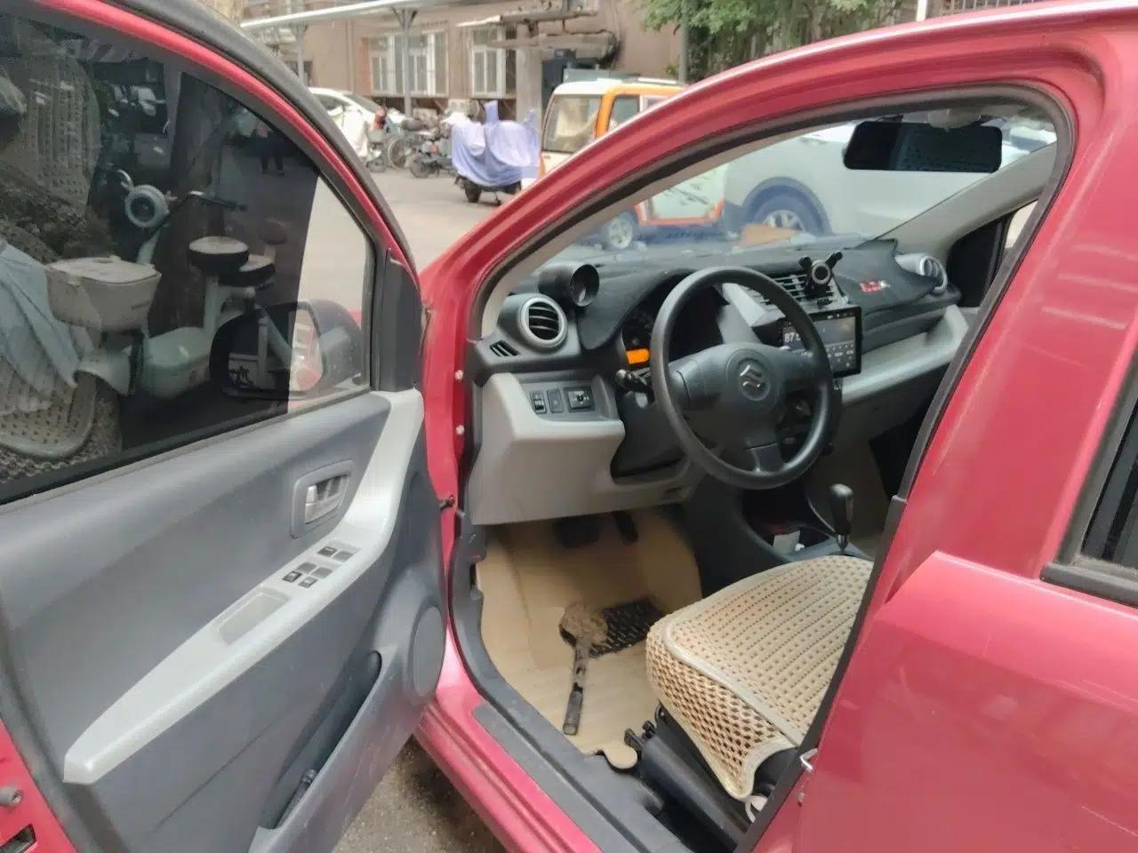 Suzuki Alto 2013 1.0L Automatic Luxury Model — миниатюра 16