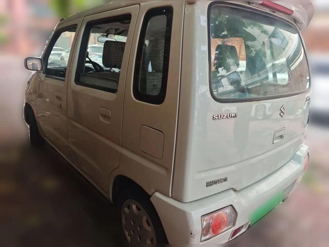 Suzuki Wagon R 2016 1.4L Manual Value Model — миниатюра 4