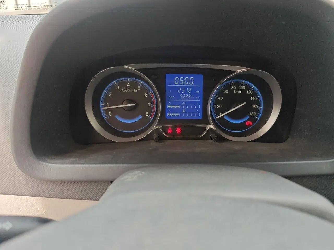 Suzuki Wagon R X5 2016 1.4L Entry Model China V Standard — миниатюра 11