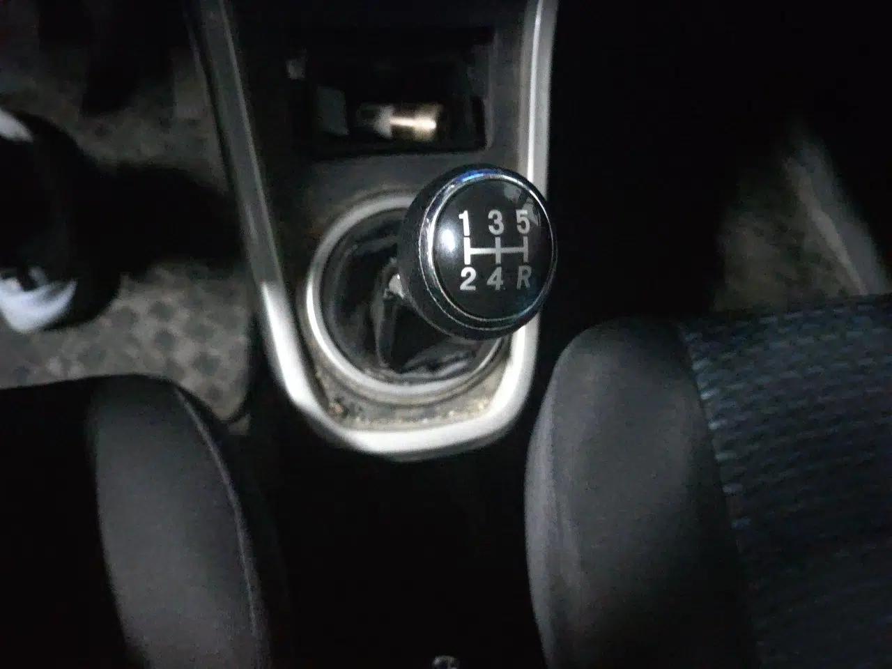 Suzuki Wagon R X5 2016 1.4L Entry Model China V Standard — миниатюра 14