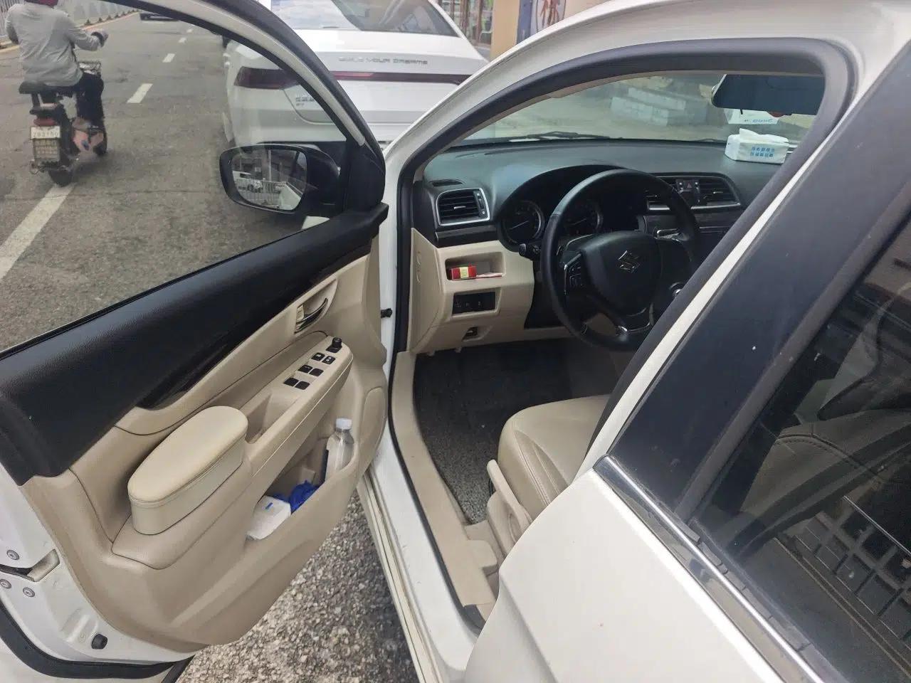 Suzuki Alivio 2015 1.6L Automatic Enjoyment Model — миниатюра 16