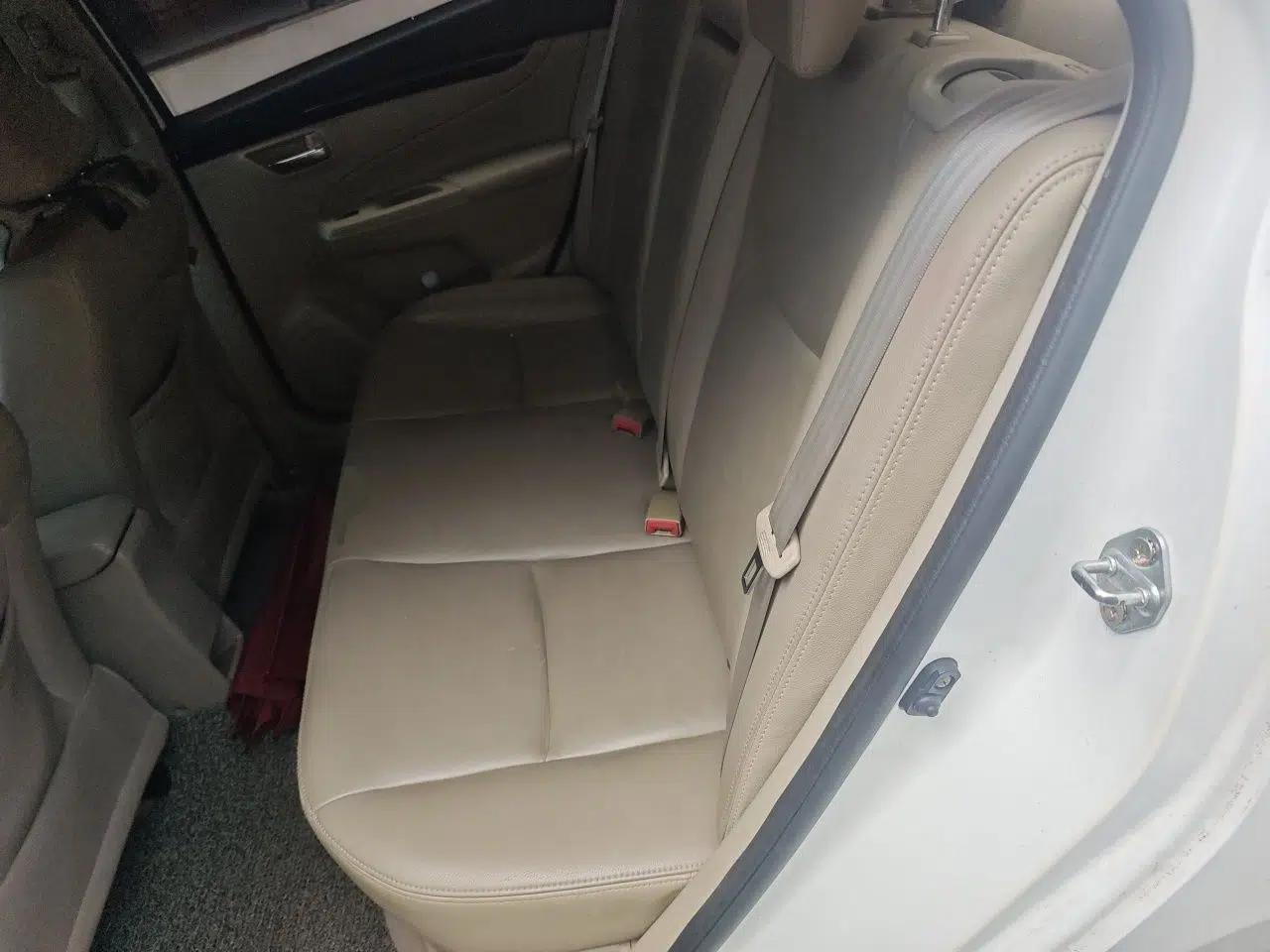 Suzuki Alivio 2015 1.6L Automatic Enjoyment Model — миниатюра 17