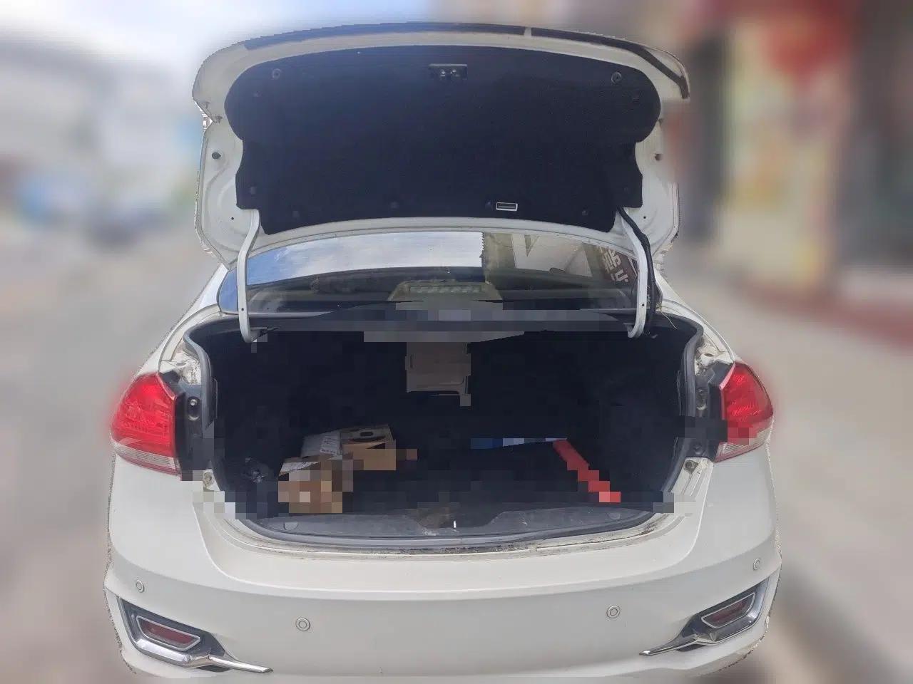 Suzuki Alivio 2015 1.6L Automatic Enjoyment Model — миниатюра 19