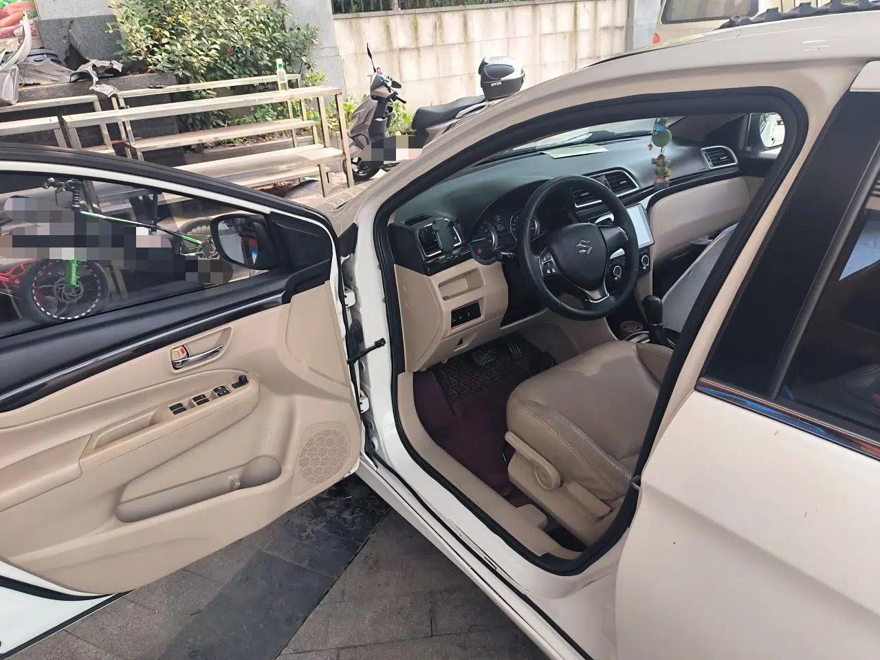 Suzuki Alivio 2015 1.6L Automatic Enjoyment Model — миниатюра 16