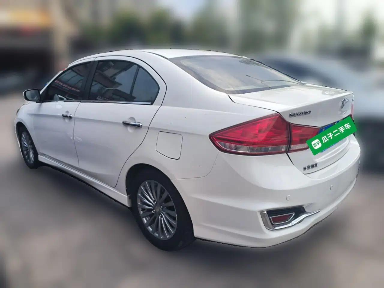 Suzuki Alivio 2015 1.6L Automatic Enjoyment Model — миниатюра 4