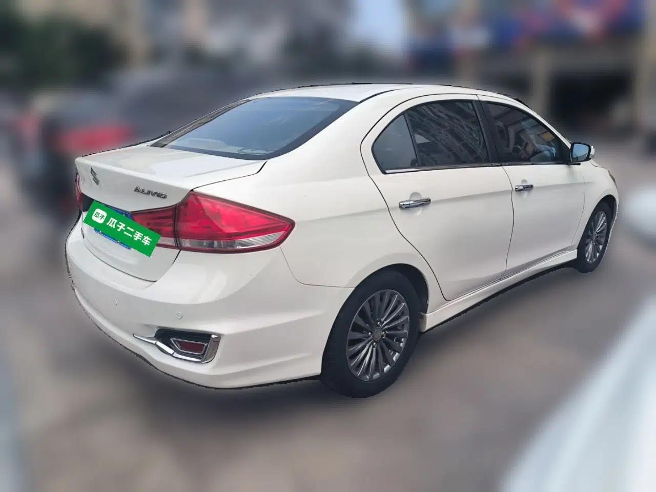 Suzuki Alivio 2015 1.6L Automatic Enjoyment Model — миниатюра 6