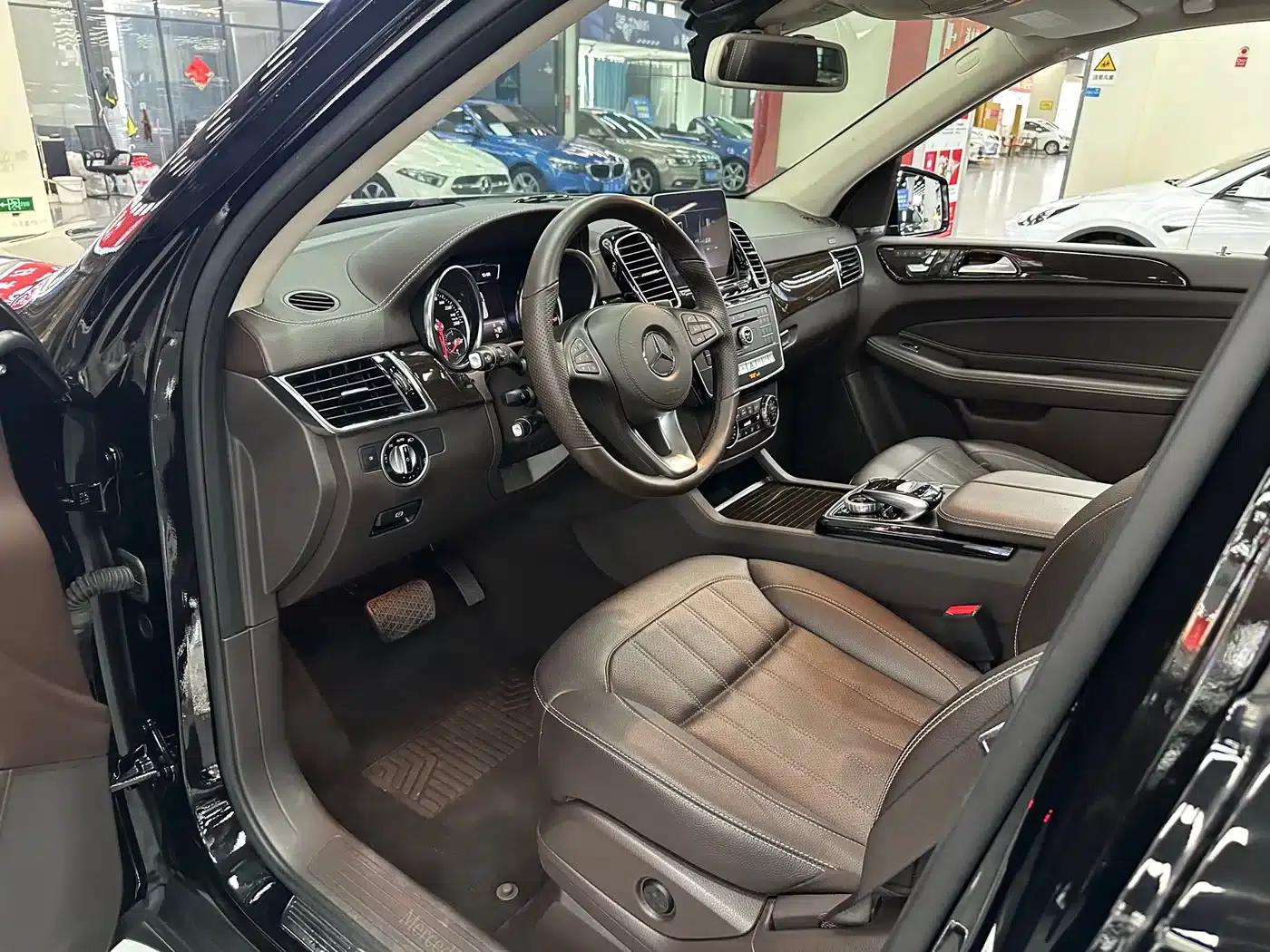 2019 Mercedes-Benz GLS 400 4MATIC Dynamic Edition — миниатюра 13