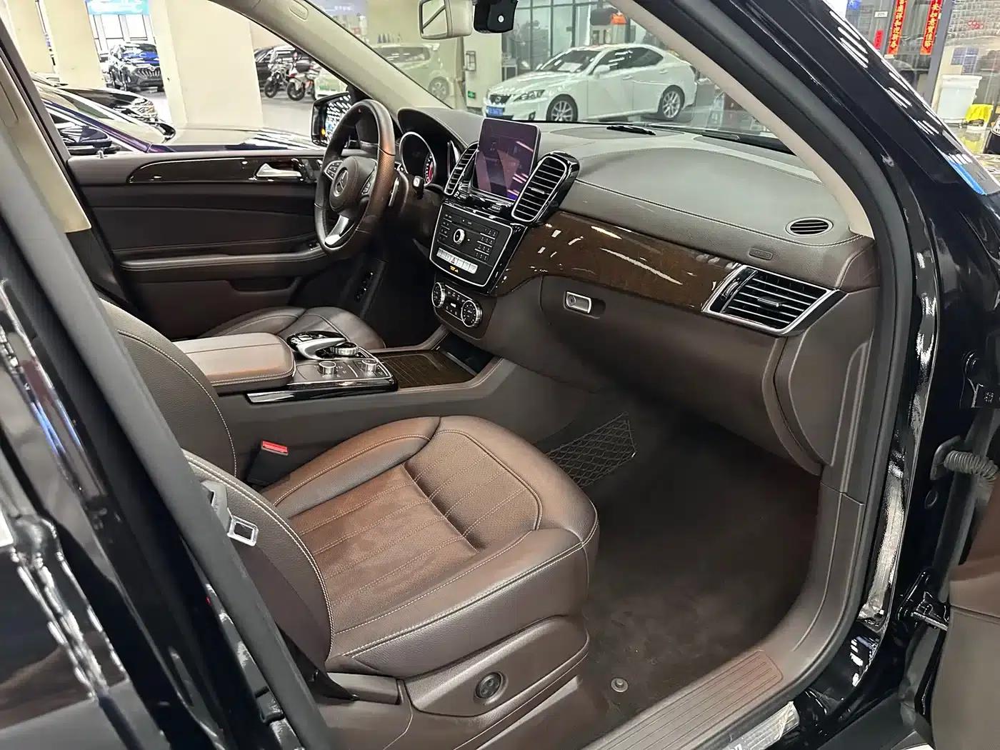 2019 Mercedes-Benz GLS 400 4MATIC Dynamic Edition — миниатюра 22