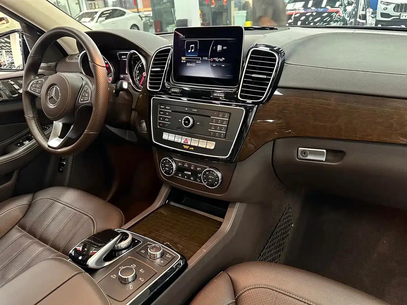 2019 Mercedes-Benz GLS 400 4MATIC Dynamic Edition — миниатюра 24