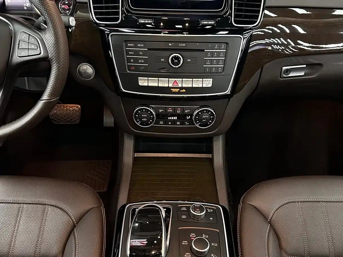 2019 Mercedes-Benz GLS 400 4MATIC Dynamic Edition — миниатюра 27