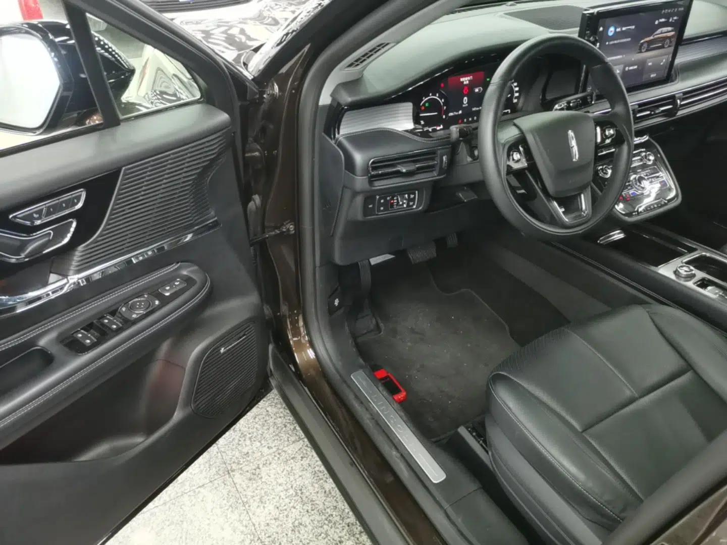 Lincoln Corsair 2020 2.0T Two-Wheel Drive Luxury Edition — миниатюра 24