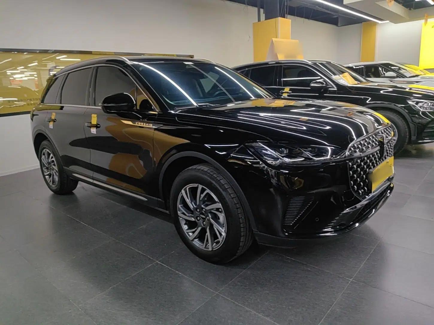Lincoln Corsair 2024 2.0T Two-Wheel Drive Deluxe Edition — миниатюра 3