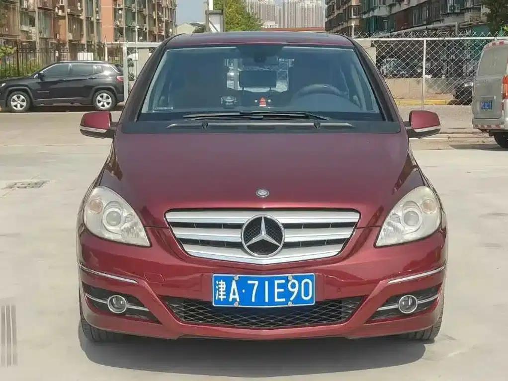 Mercedes-Benz B-Class 2009 B 200 Fashion Model — миниатюра 2