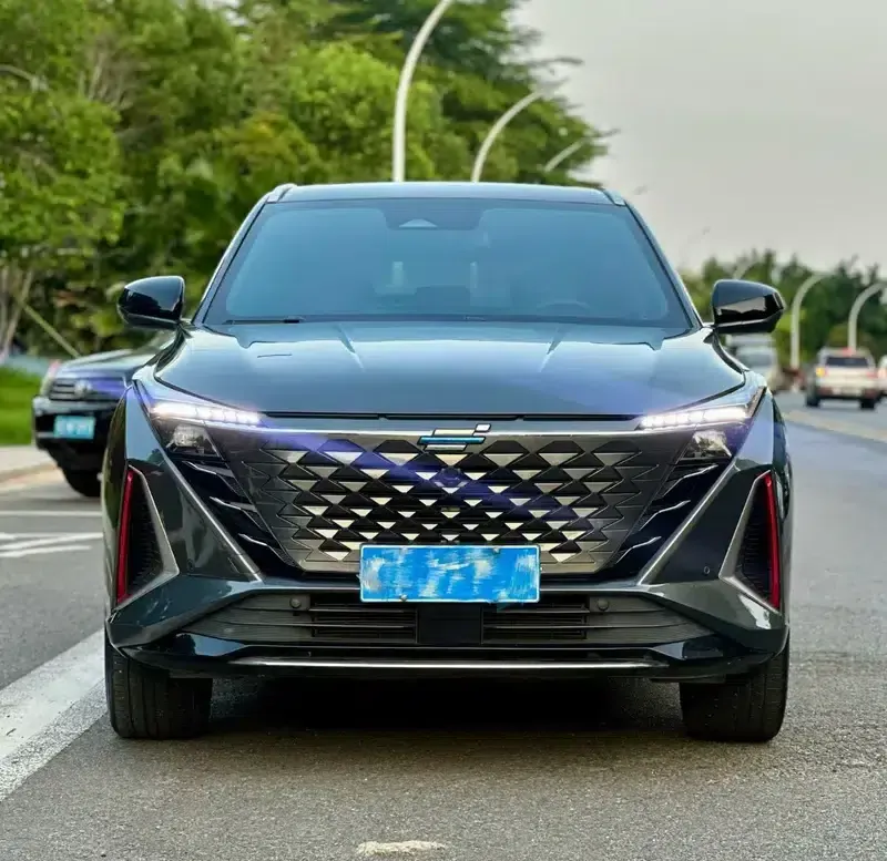 Changan Oushang Z6 2023 Blue Whale 1.5T DCT Smart Edition — миниатюра 2