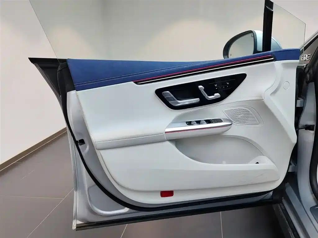 Mercedes-Benz EQE 2025 500 4MATIC Luxury Edition — миниатюра 10