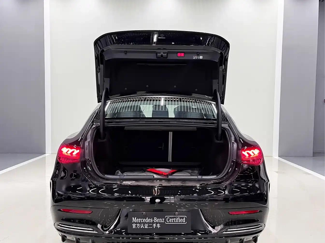 Mercedes-Benz EQE 2025 500 4MATIC Pioneer Edition — миниатюра 11