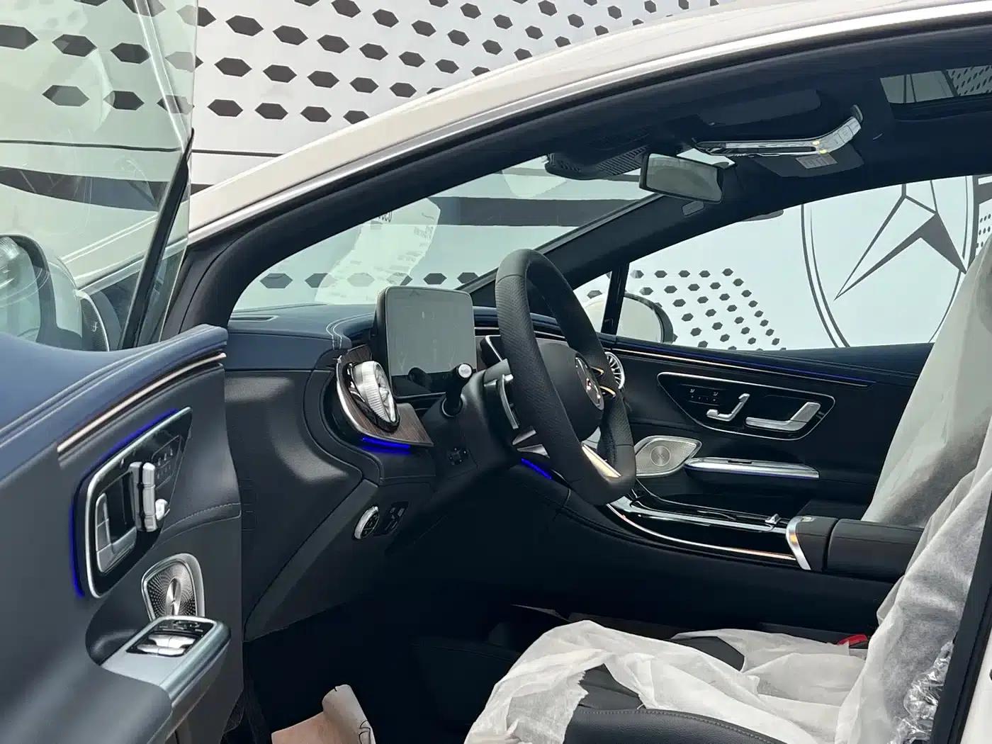 Mercedes-Benz EQE 2025 500 4MATIC Luxury Edition — миниатюра 7