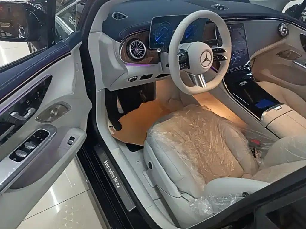 Mercedes-Benz EQE 2025 500 4MATIC Pioneer Edition — миниатюра 16