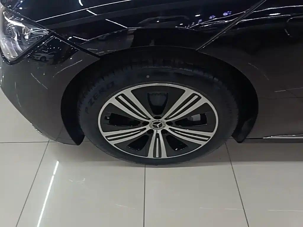Mercedes-Benz EQE 2025 500 4MATIC Pioneer Edition — миниатюра 23