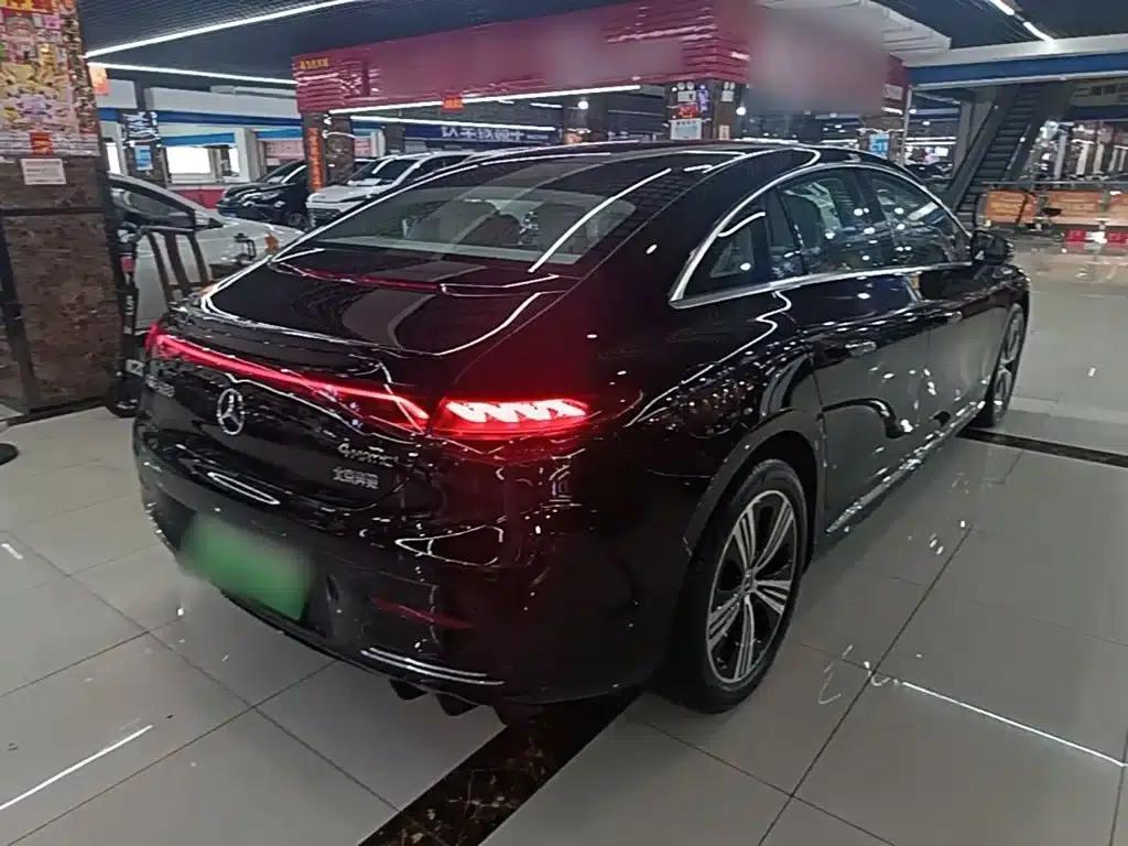 Mercedes-Benz EQE 2025 500 4MATIC Pioneer Edition — миниатюра 7