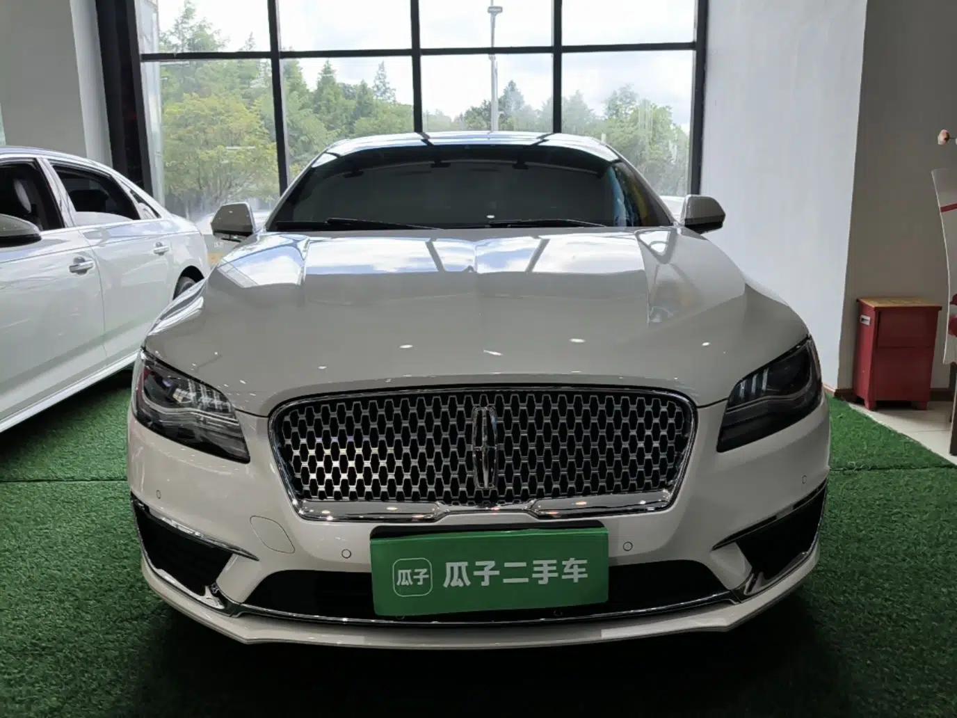 Lincoln MKZ 2019 2.0T Luxury Edition China VI Standard — миниатюра 2