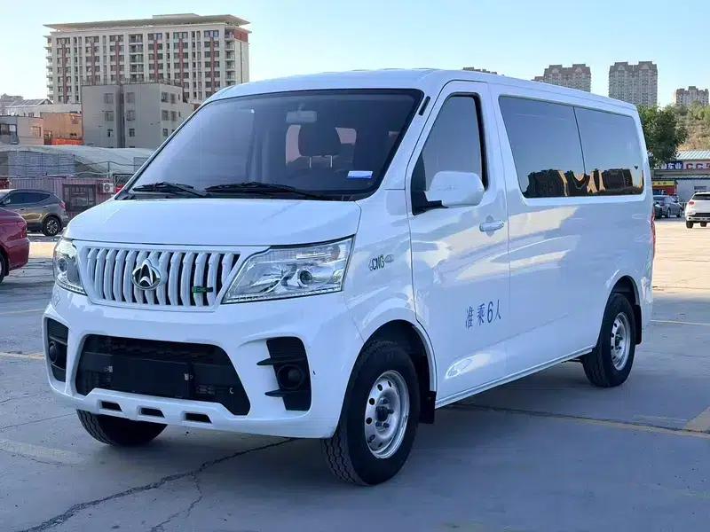 Ruixing M60 2025 Model 1.6L CNG 120L Gas Cylinder Comfort 6-Seater Bus — миниатюра 1