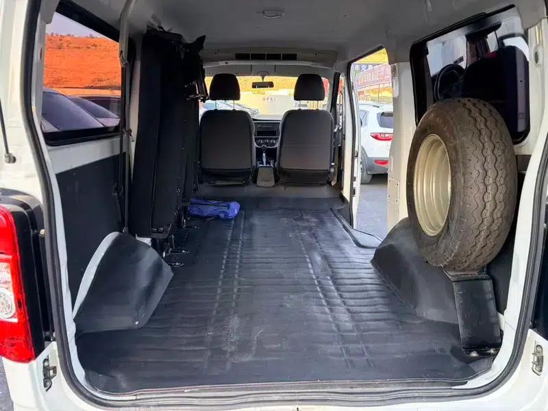 Ruixing M60 2025 Model 1.6L CNG 120L Gas Cylinder Comfort 6-Seater Bus — миниатюра 11