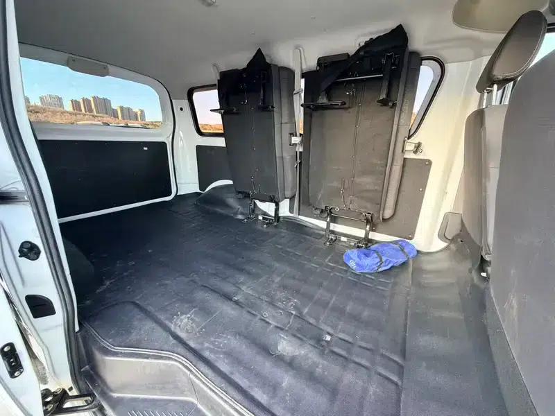 Ruixing M60 2025 Model 1.6L CNG 120L Gas Cylinder Comfort 6-Seater Bus — миниатюра 9