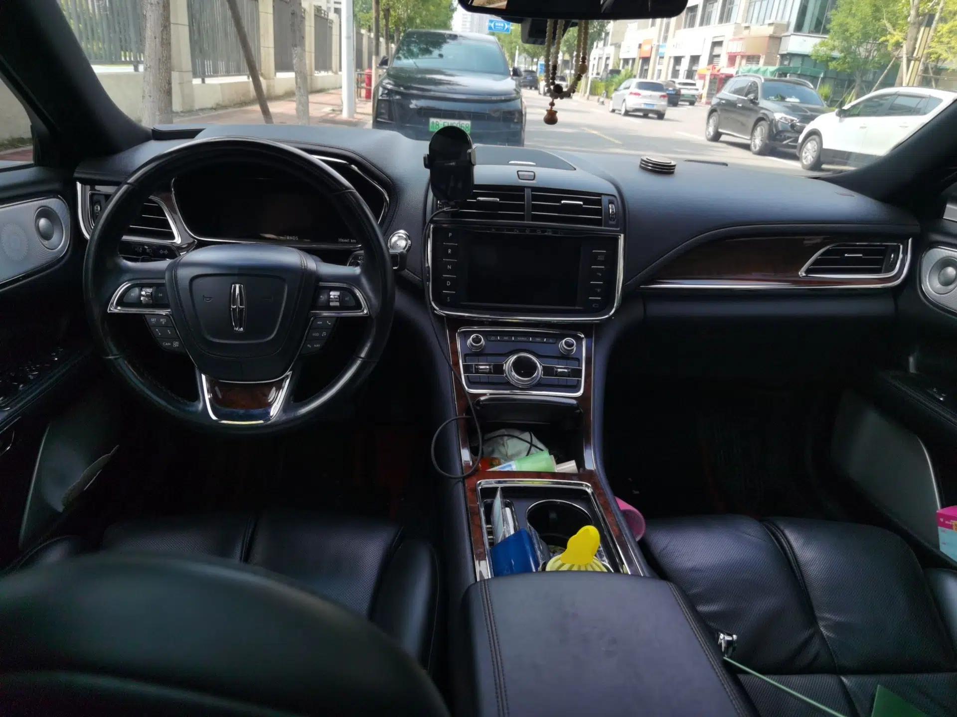 Lincoln Continental 2018 3.0T Four-Wheel Drive Prestige Edition — миниатюра 9