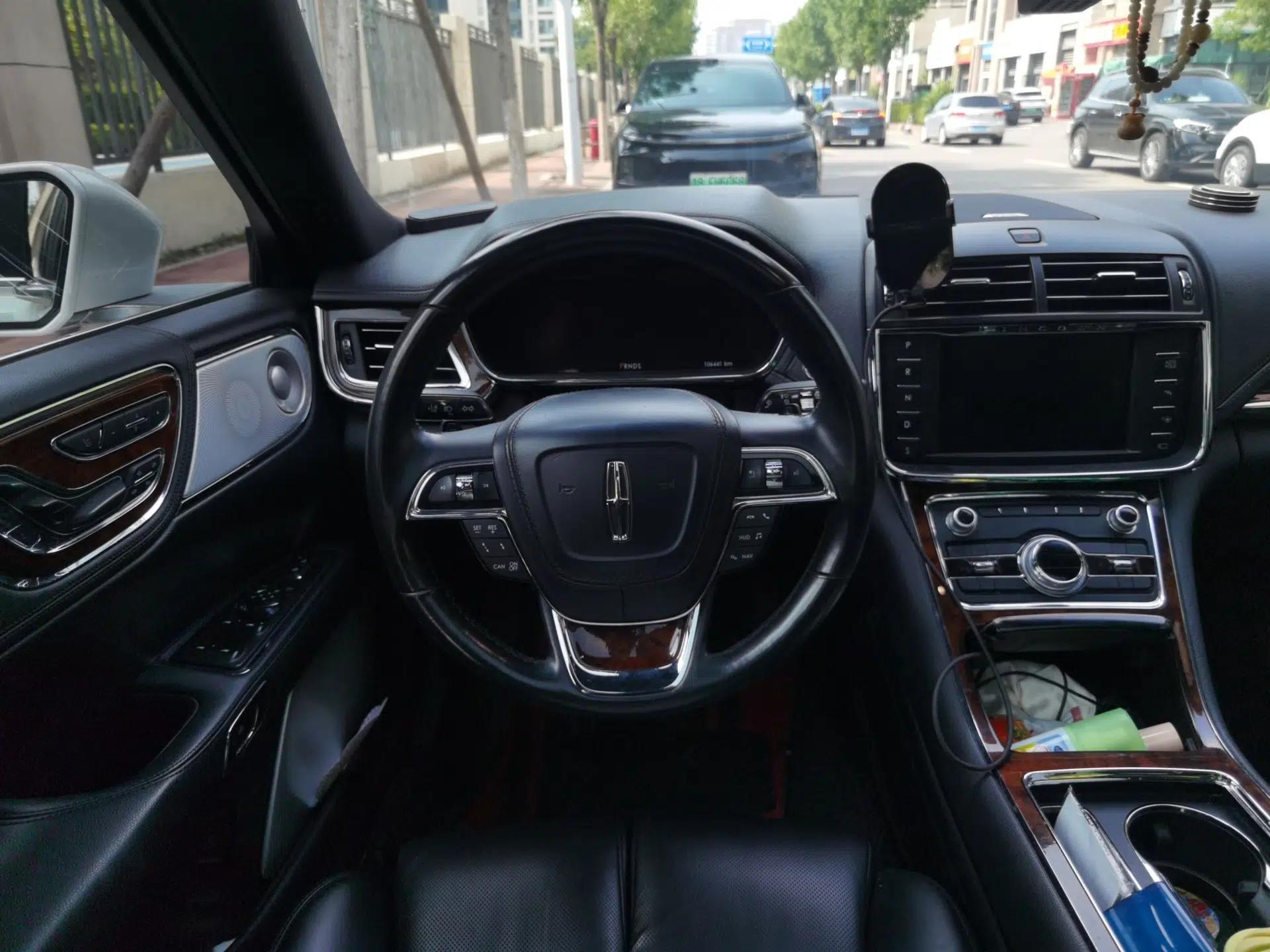 Lincoln Continental 2018 3.0T Four-Wheel Drive Prestige Edition — миниатюра 10