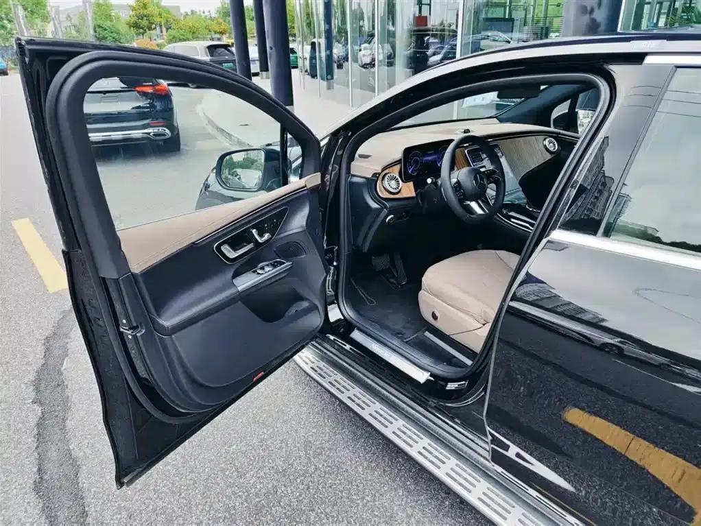 Mercedes-Benz EQE SUV 2024 500 4MATIC Pioneer Edition — миниатюра 13