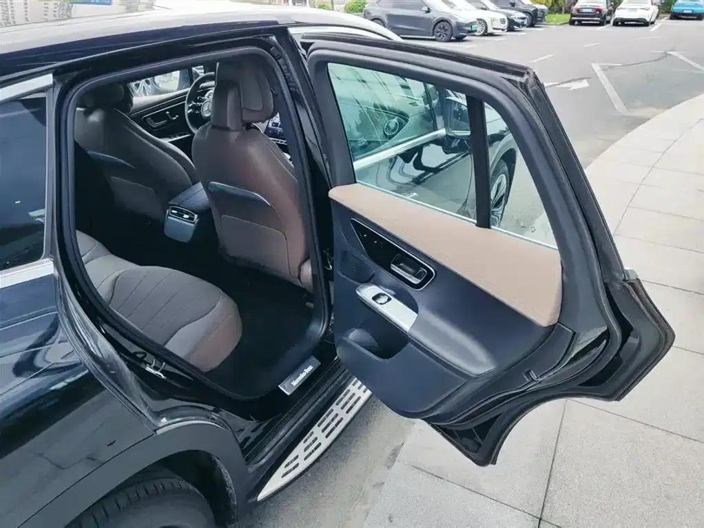 Mercedes-Benz EQE SUV 2024 500 4MATIC Pioneer Edition — миниатюра 18