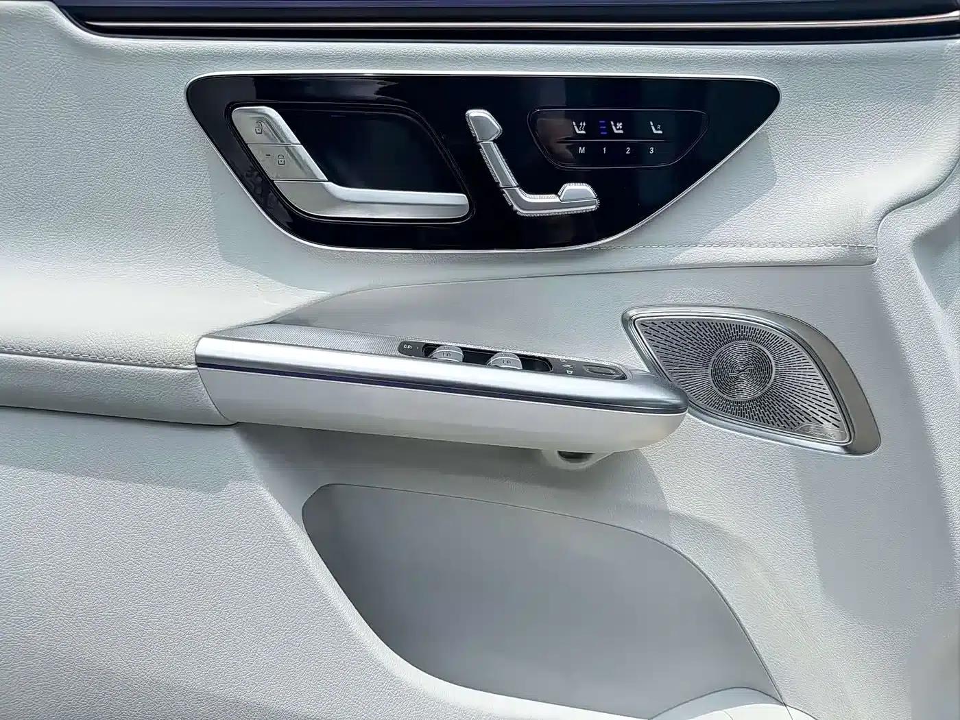 Mercedes-Benz EQE SUV 2024 500 4MATIC Luxury Edition — миниатюра 12