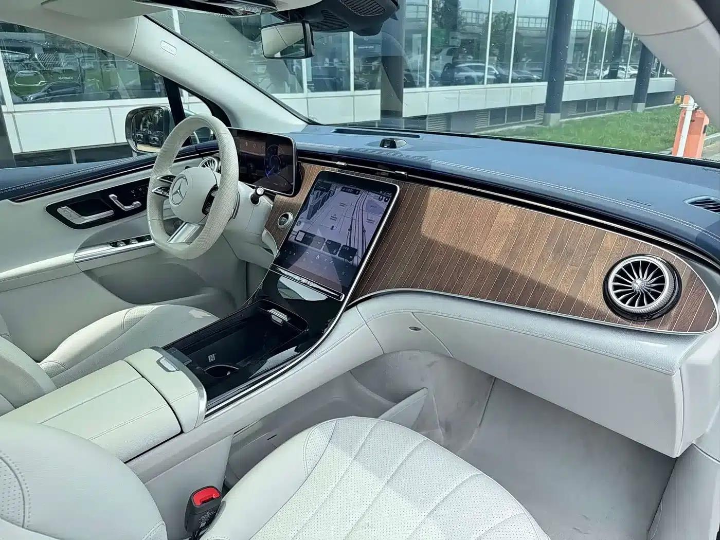 Mercedes-Benz EQE SUV 2024 500 4MATIC Luxury Edition — миниатюра 6
