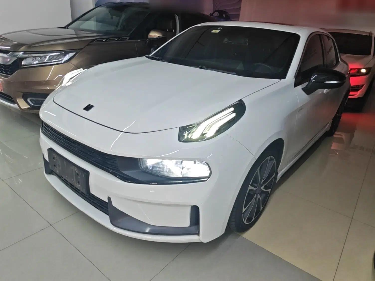 Lynk & Co 03 2018 1.5TD DCT Sport Edition China V Standard — миниатюра 1