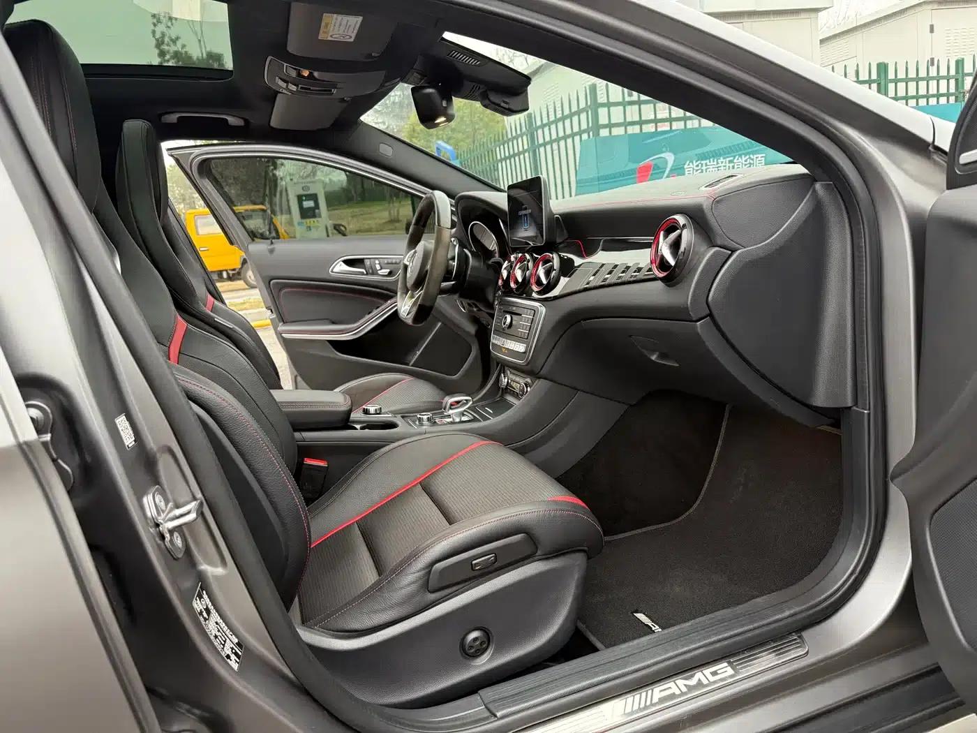 2017 Mercedes-Benz GLA AMG Facelift AMG GLA 45 4MATIC — миниатюра 12