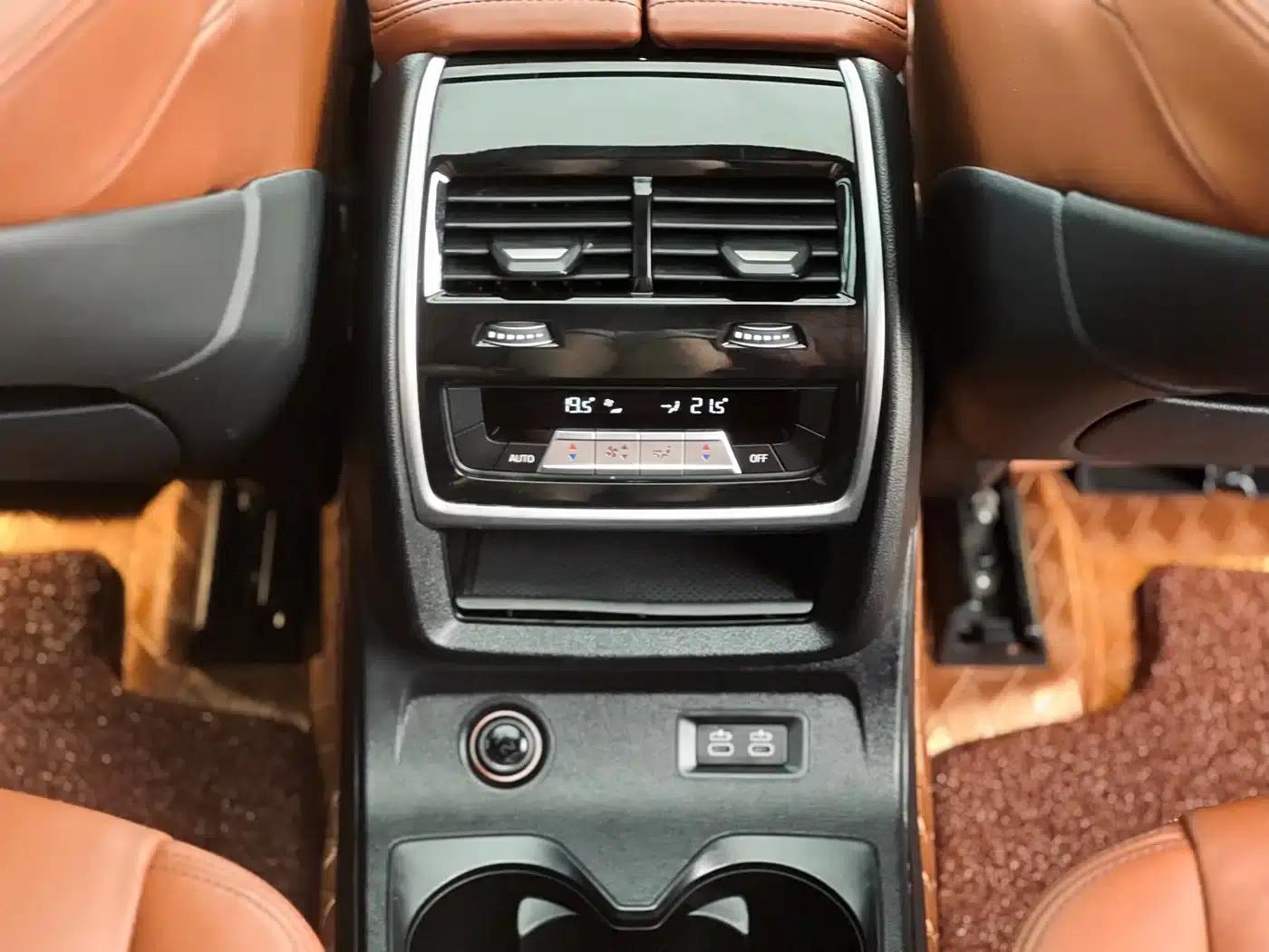 BMW X7 2022 xDrive40i M Sport Package — миниатюра 12