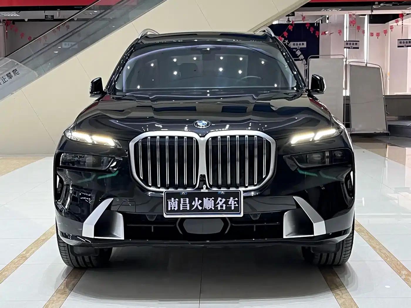BMW X7 2023 xDrive40i Leading Luxury Package — миниатюра 2