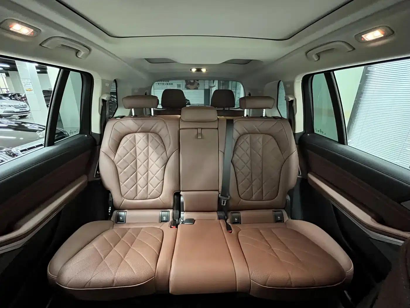 BMW X7 2023 xDrive40i Leading Luxury Package — миниатюра 19