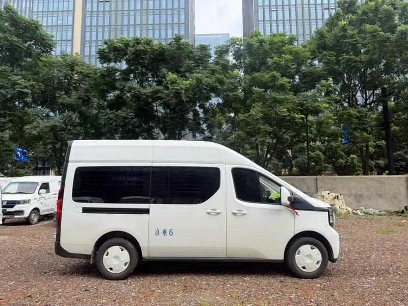 Changan Kaicheng V919 2025 Express Cabin Short Wheelbase High Roof Smart Model 53kWh 6 Seats — миниатюра 6