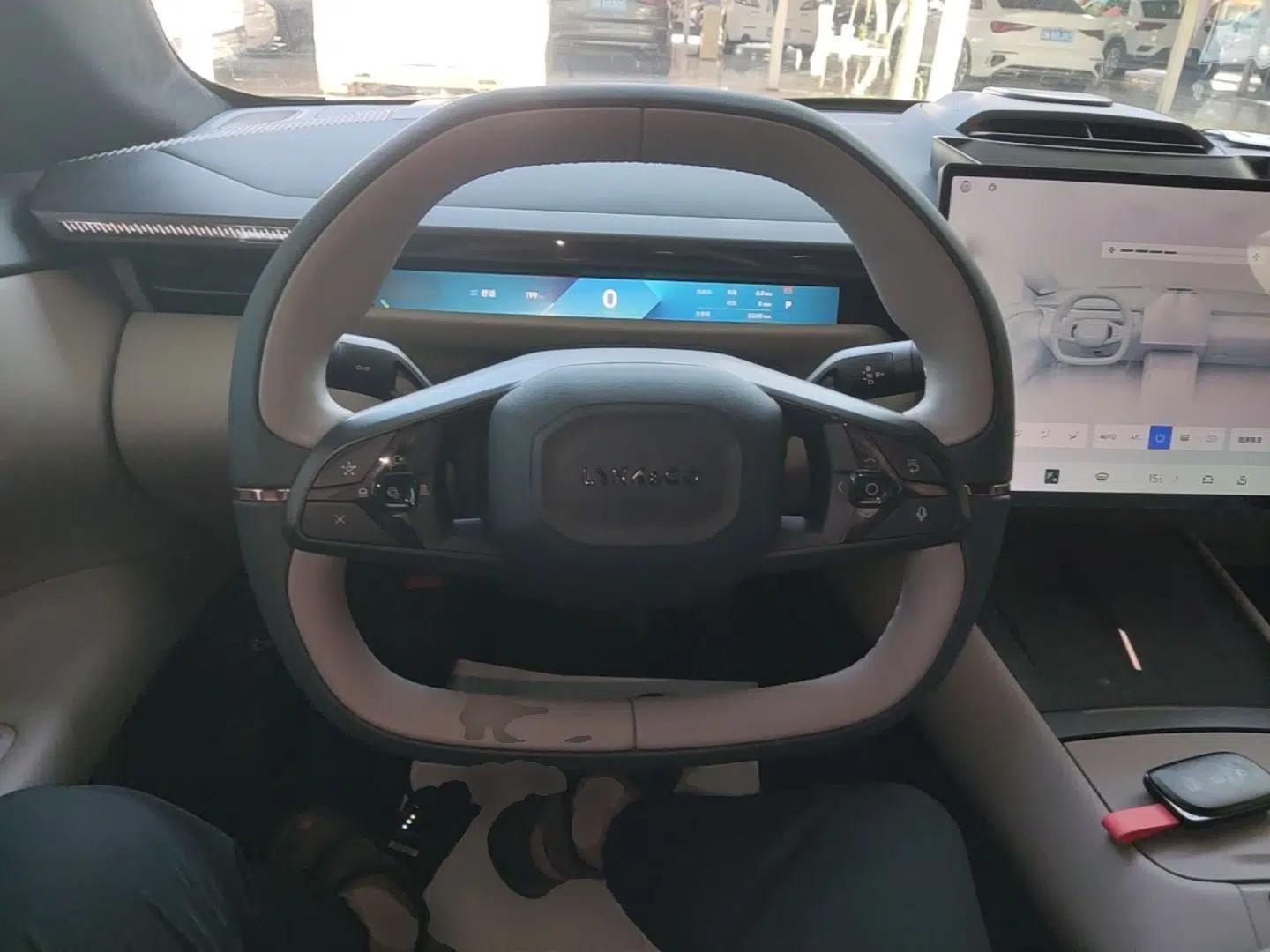 Lynk & Co Z10 2025 95 kWh 766 km Range Rear-Wheel Drive Max — миниатюра 18