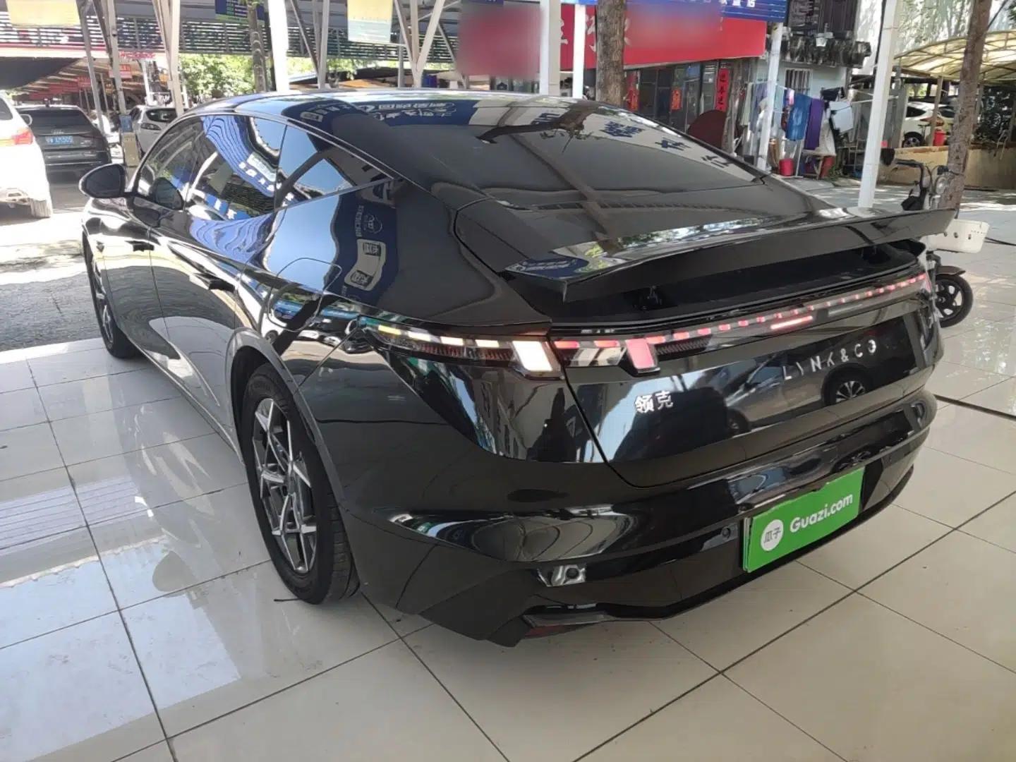 Lynk & Co Z10 2025 95 kWh 766 km Range Rear-Wheel Drive Max — миниатюра 4