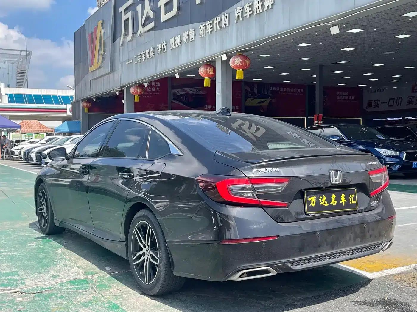 2022 Honda Accord 260TURBO Luxury Edition — миниатюра 5
