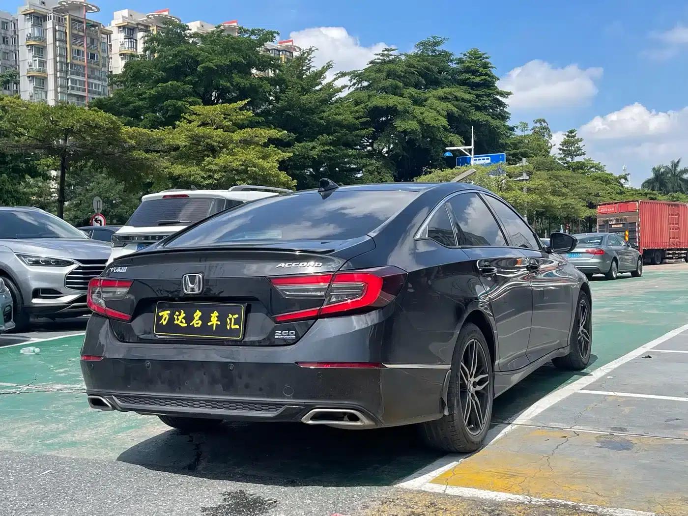 2022 Honda Accord 260TURBO Luxury Edition — миниатюра 6