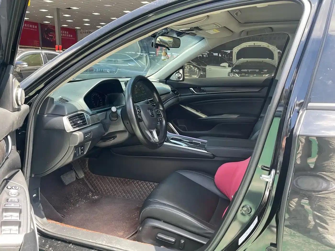 2022 Honda Accord 260TURBO Luxury Edition — миниатюра 7