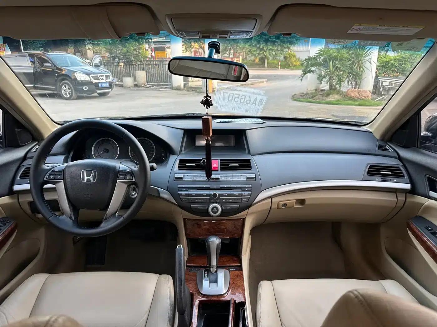 Accord 2011 2.0L EX — миниатюра 17