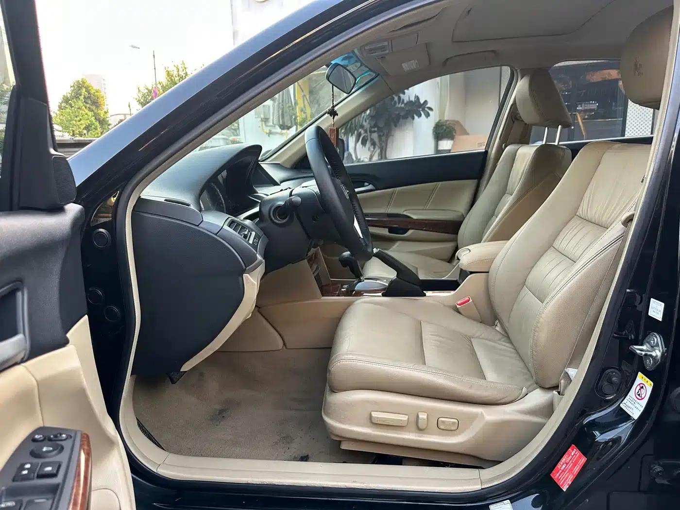 Accord 2011 2.0L EX — миниатюра 10