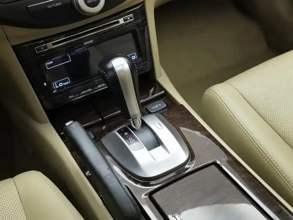 2013 Honda Accord 2.0L SE — миниатюра 13