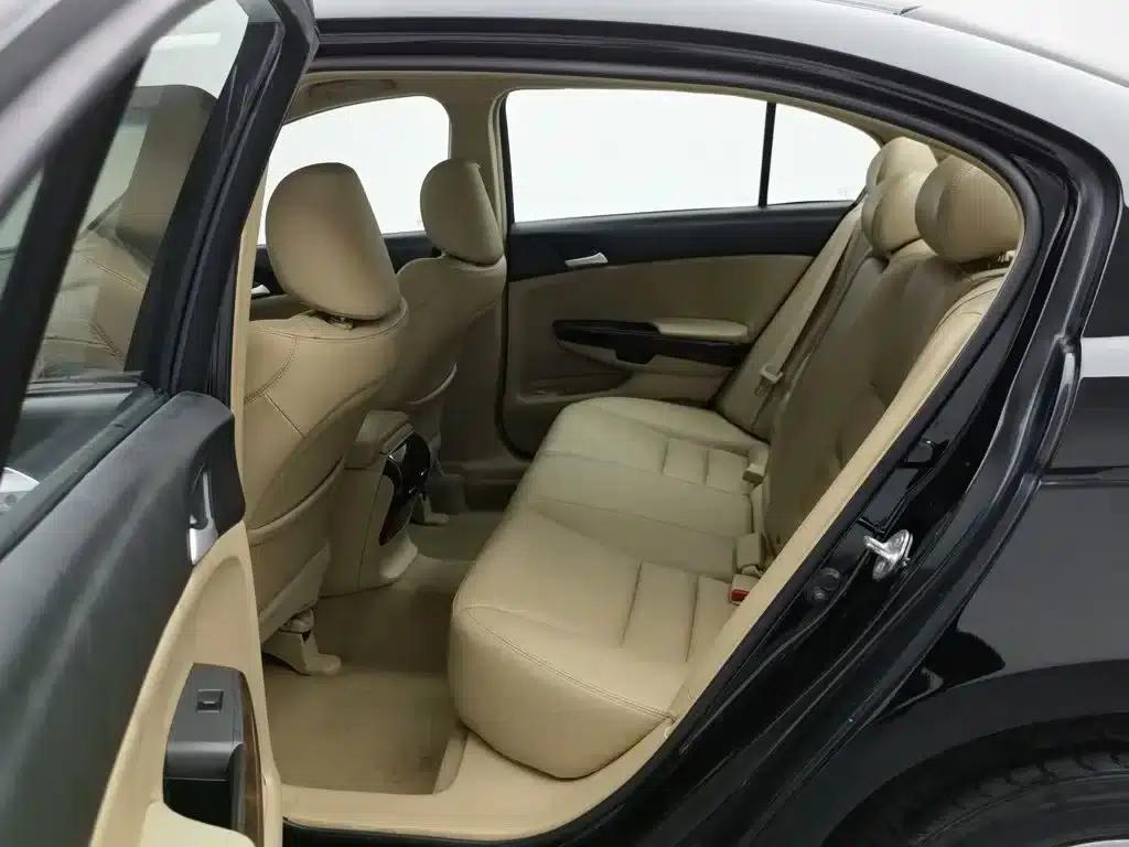 2013 Honda Accord 2.0L SE — миниатюра 15